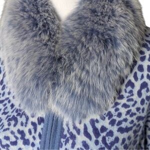 St John Cashmere Plush Fox Fur Collar Leopard Print Cardigan in Blue Sz XL (L)